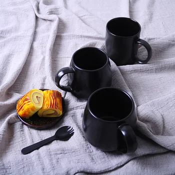 Керамическая кофейная кружка большой емкости объемом 500 мл с крышкой, Черные Фарфоровые Кофейные кружки и чашки, чашка для чая с молоком, Керамическая кружка с ложкой 0,4 л