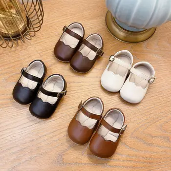 2023 Осенняя модная кожаная обувь для маленьких девочек, Корейская однотонная нескользящая обувь для малышей, повседневная обувь на мягкой подошве для малышей