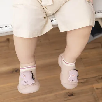 Обувь для новорожденных Девочек и мальчиков Резиновая нескользящая обувь Для Новорожденных Много прекрасной обуви с мультяшным рисунком Обувь для первых Ходунков